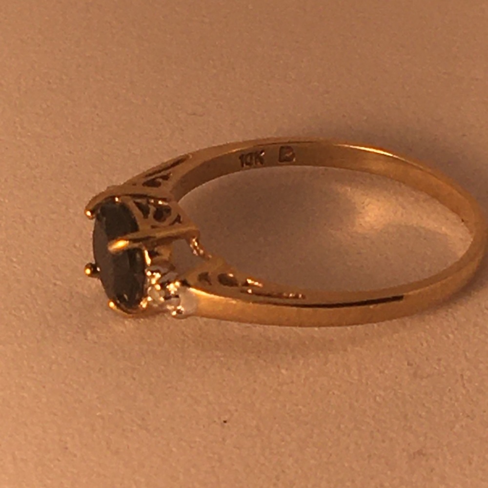 Preloved Solid 10K Sapphire Ring - Picture 4 of 7